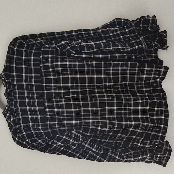 INC Macy's Plaid Ruffle Detail V Neck Blouse XL Petite Black & White Western - Picture 10 of 11